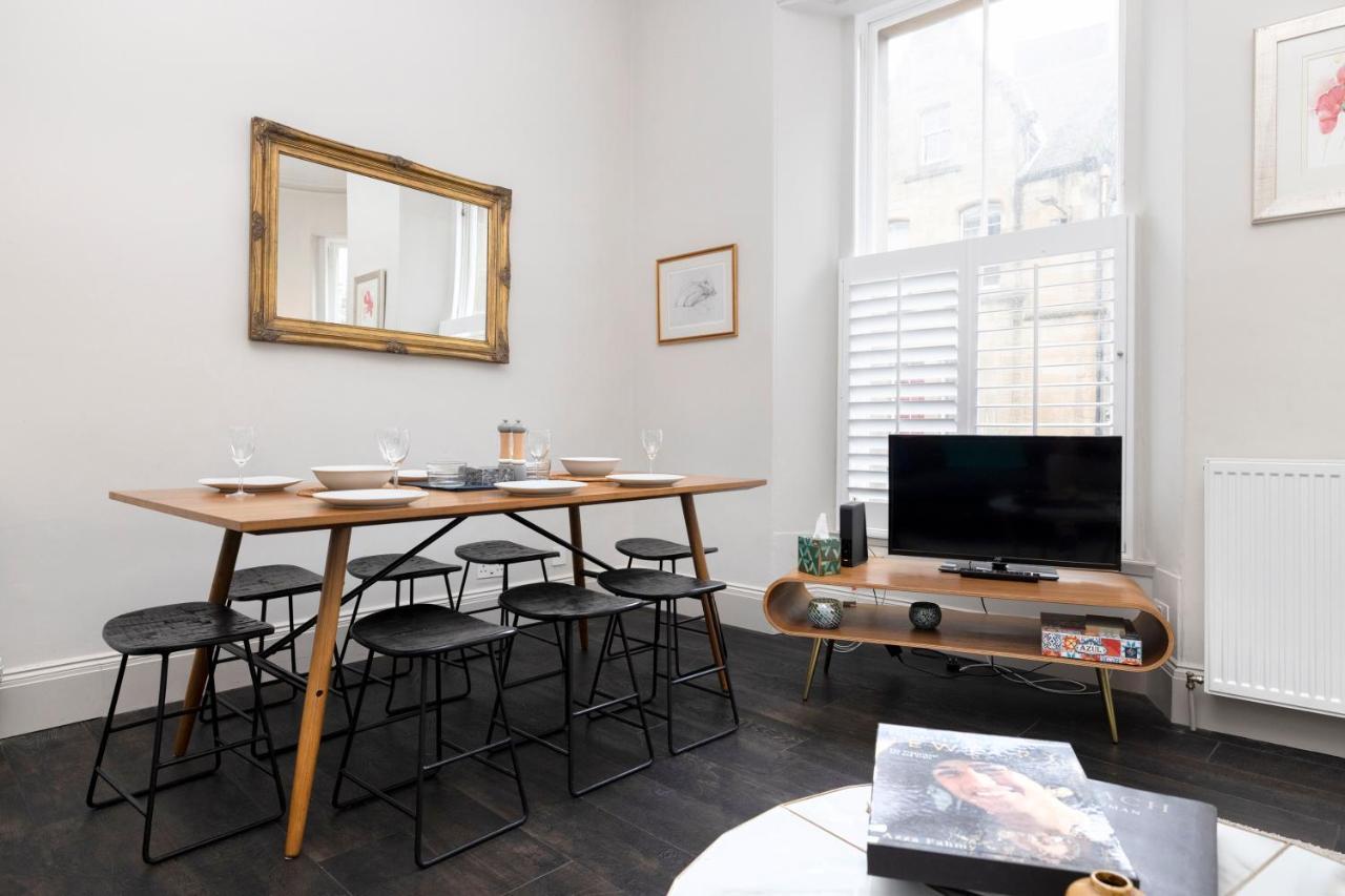 Joivy Sophisticated Apt Near Edinburgh Castle Edimburgo Exterior foto