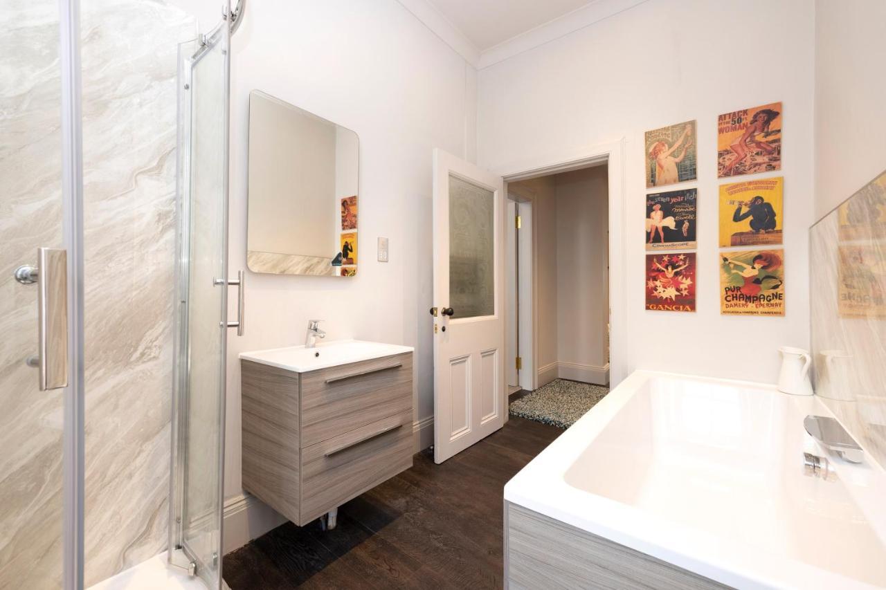 Joivy Sophisticated Apt Near Edinburgh Castle Edimburgo Exterior foto