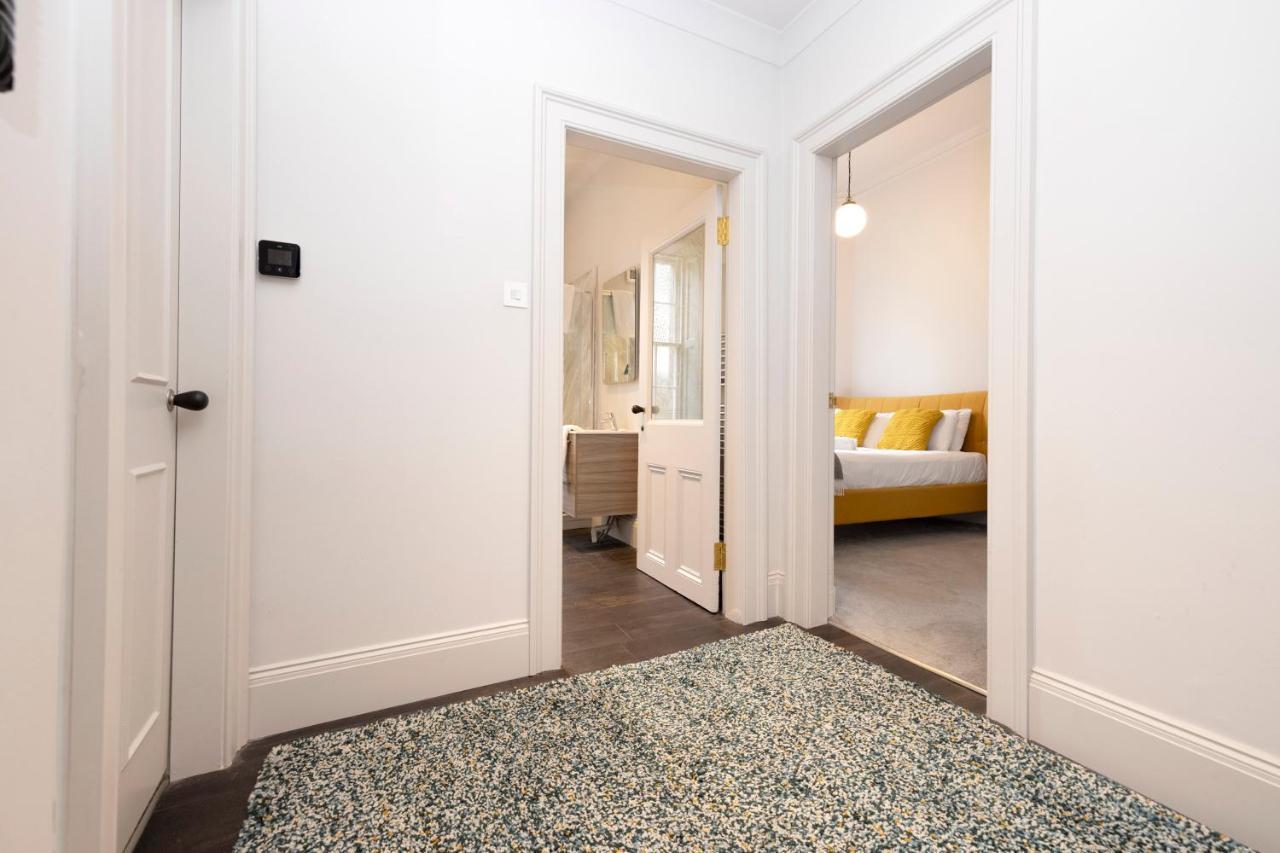 Joivy Sophisticated Apt Near Edinburgh Castle Edimburgo Exterior foto