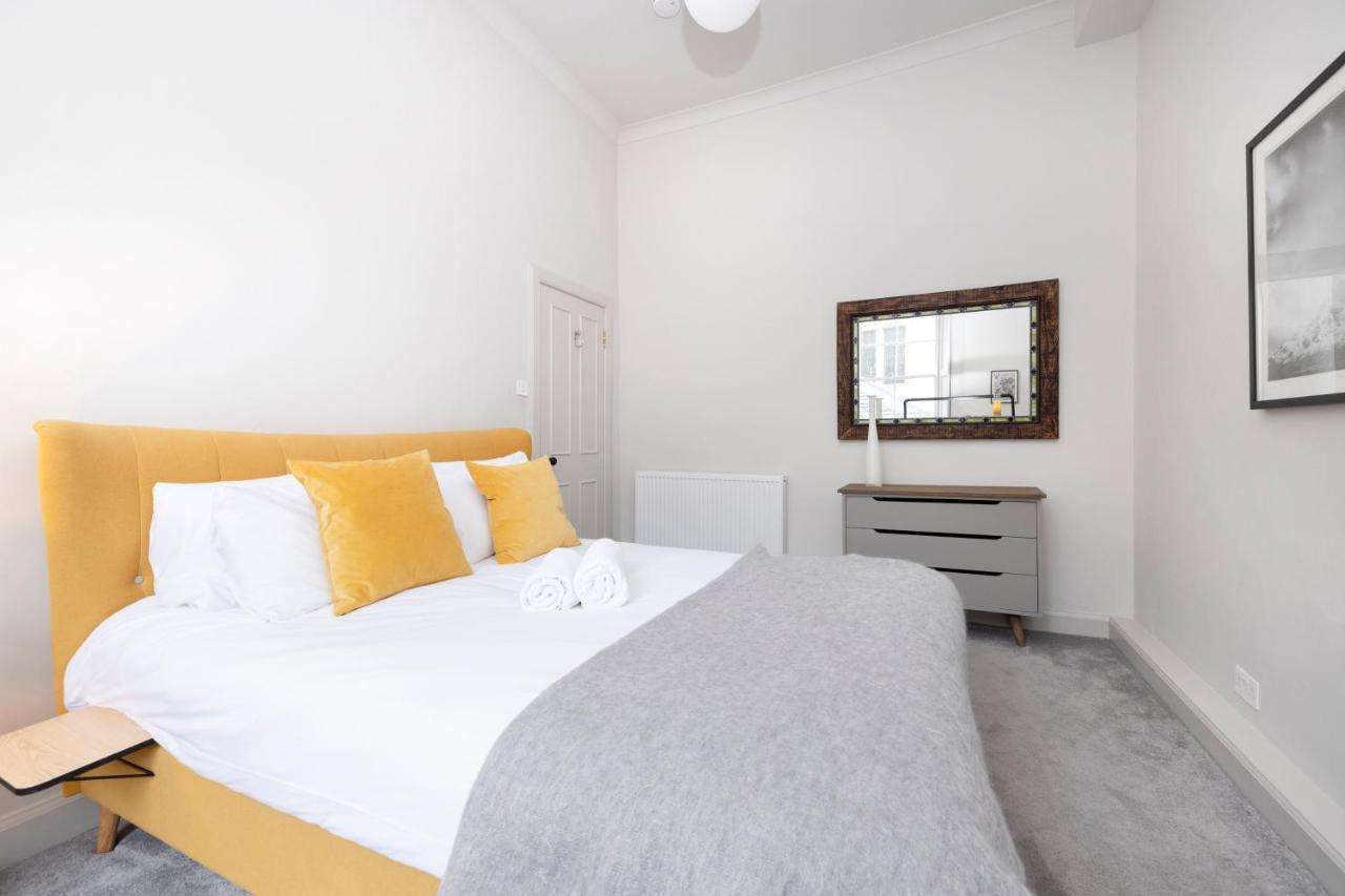 Joivy Sophisticated Apt Near Edinburgh Castle Edimburgo Exterior foto